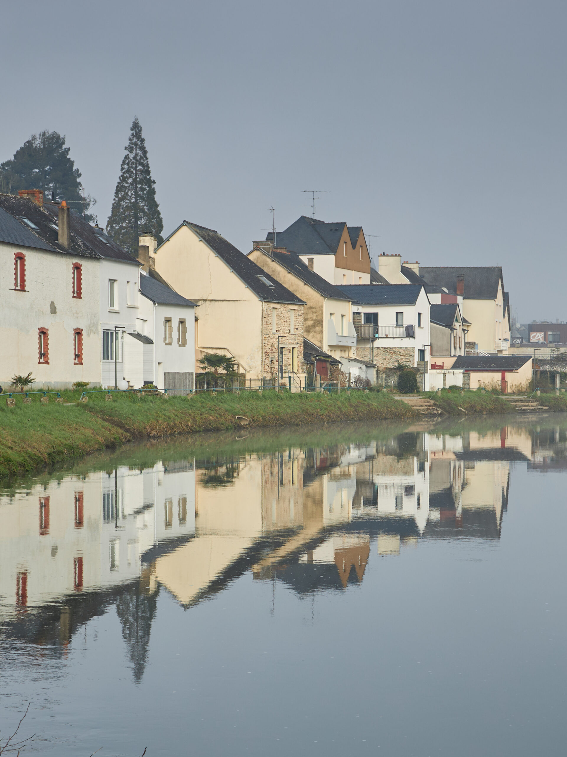 Malestroit, son canal et ses vieilles rues, et ses crêpes.